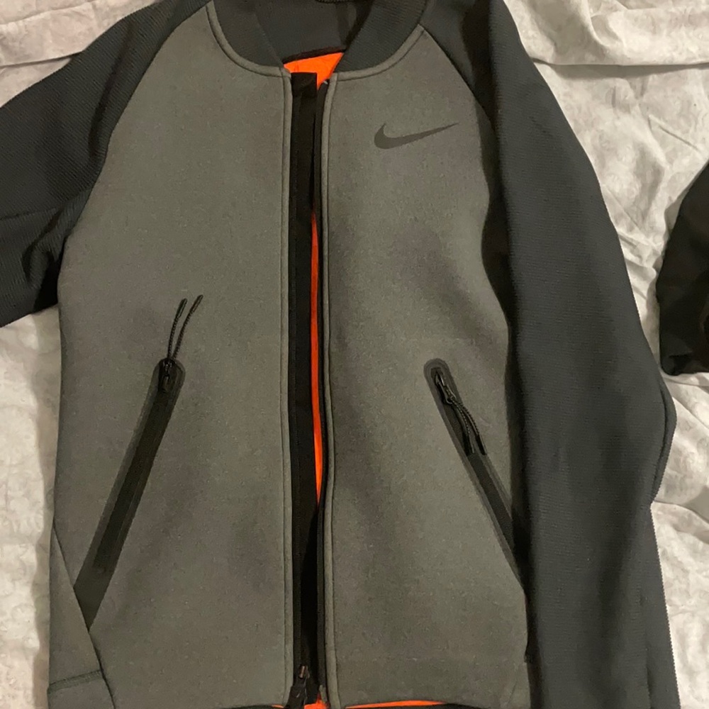 NIKE DRY FIT JACKET